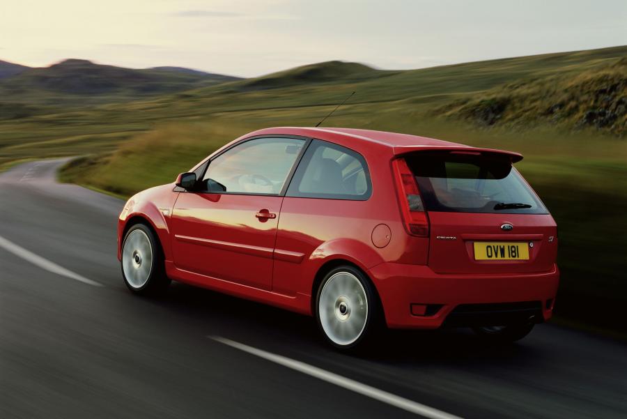  Ford Fiesta ST 2005 года  (фото 36 из 57)
